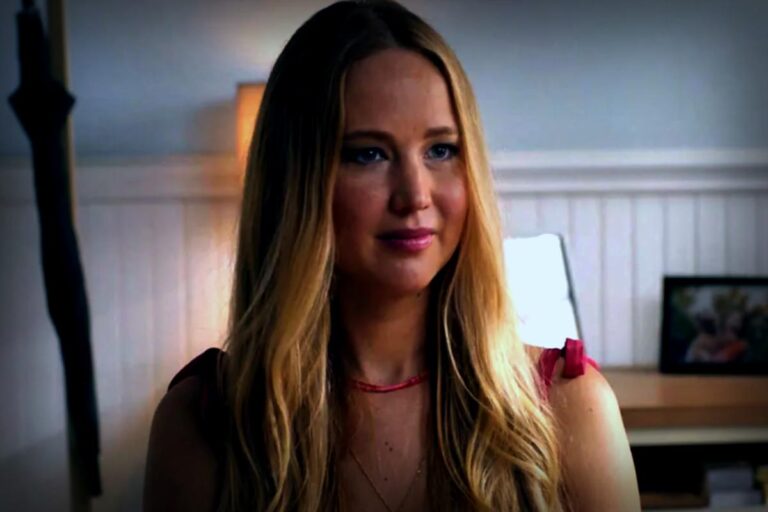 Jennifer Lawrence : À 35 ans, elle parle ouvertement de son corps de maman et de la chirurgie