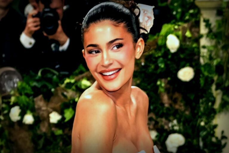 Kylie Jenner se confie sur ses débuts au cinéma dans « The Moment » de Charli XCX