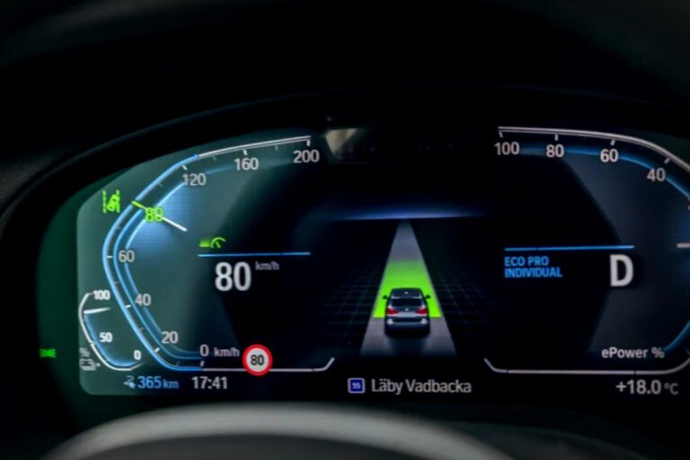 « On s’est tous trompés ! » Découvrez pourquoi l’autonomie de votre voiture électrique est si limitée