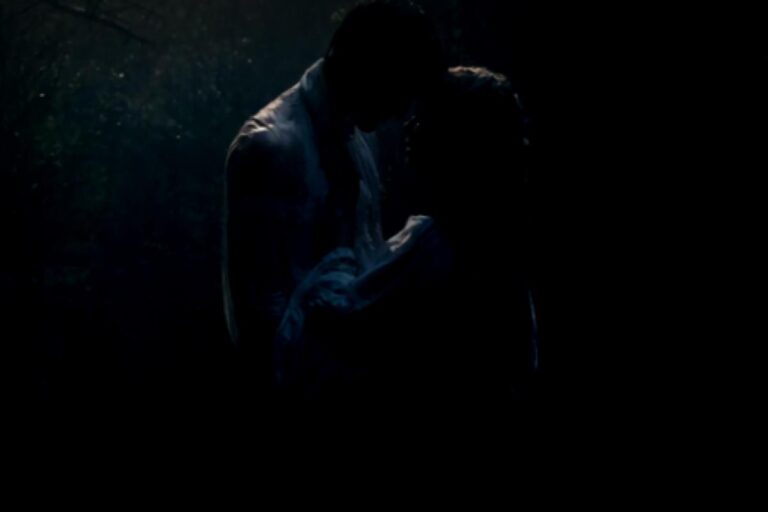 Hurlevent : Une passion brûlante entre Margot Robbie et Jacob Elordi dans la dernière bande-annonce