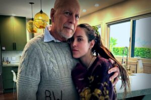 La famille de Bruce Willis opte pour une nouvelle approche face à sa démence